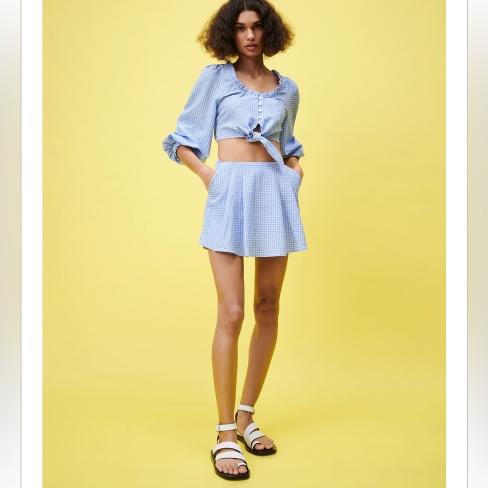 🛍️FINAL SALE🛍️ZARA 2 PCs Blue-White Gingham Crop Top & Pleated Split Skirt/Skort - Picture 3 of 10